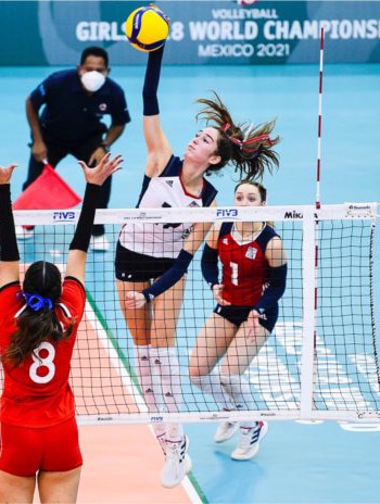 Julia Blyashov Stanford University Volleyball